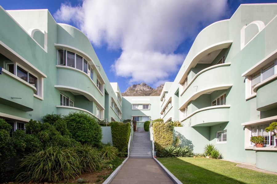 To Let 1 Bedroom Property for Rent in Vredehoek Western Cape
